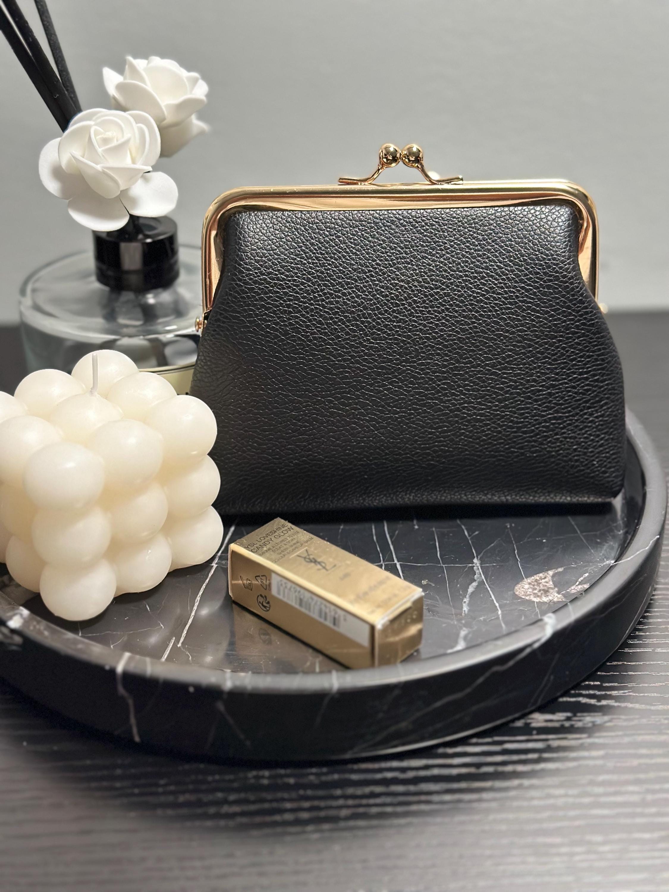 Pebbled Kiss Lock Coin Pouch | Evelyn-Pearl Collection