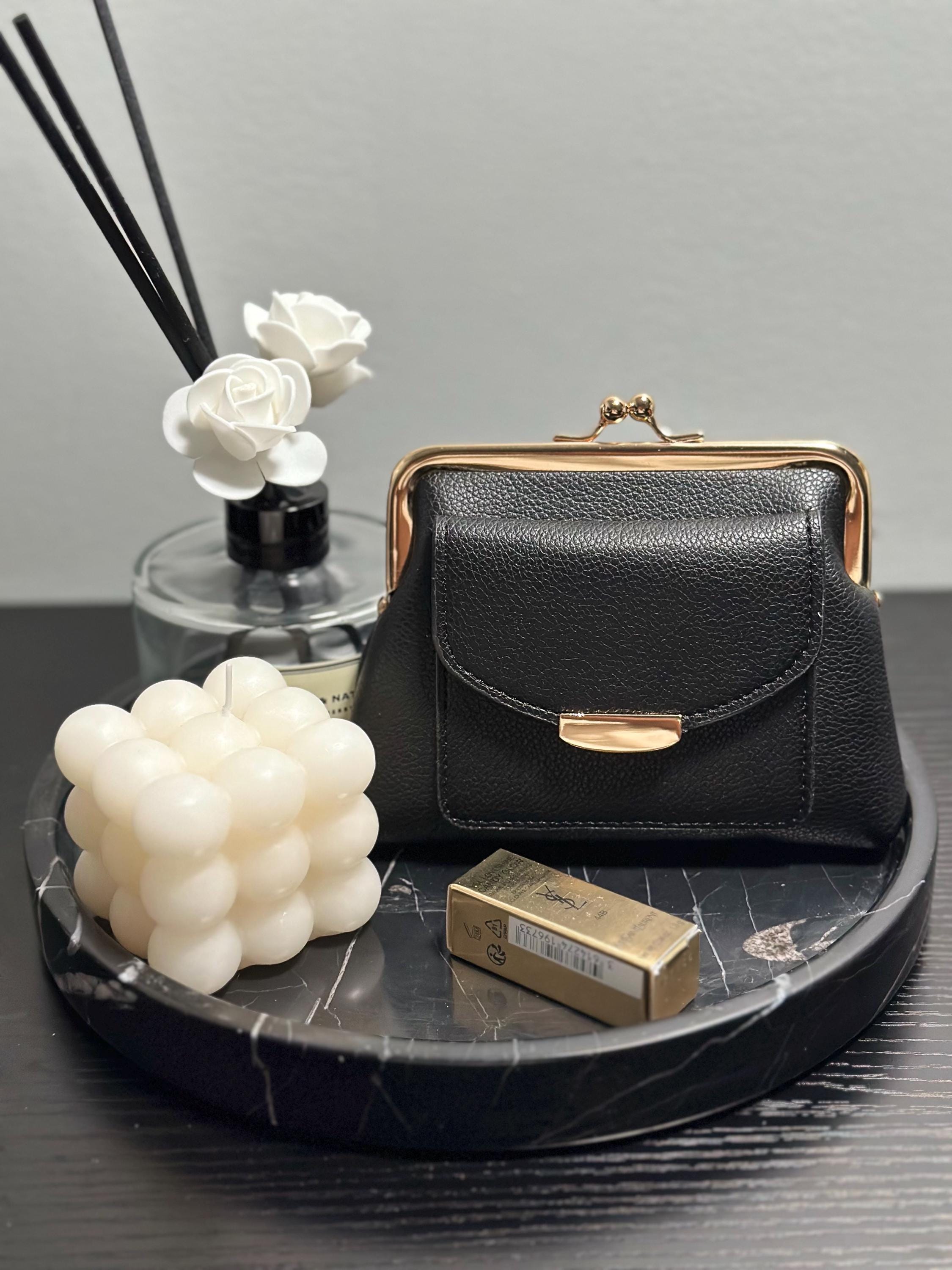 Pebbled Kiss Lock Coin Pouch | Evelyn-Pearl Collection